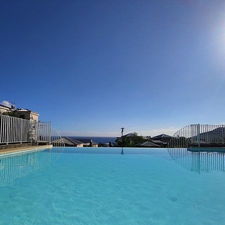 L'Instant Evasion, Studio Avec Terrasse, Piscine ! Saint-Gilles-les-Bains Exterior foto